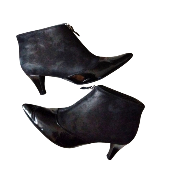 Marc Joseph New York Black Suede Pony Heel Booties Women's Ankle Boot Sz 6.5 - Picture 1 of 12